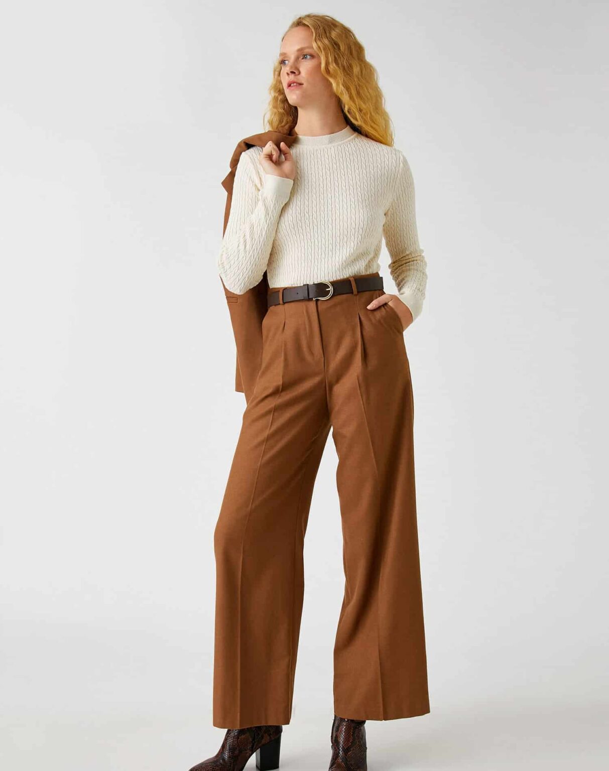 Knitted Detailed Sweater Cream Woman - Image 2